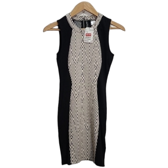 H&M Dresses & Skirts - H&M body con dress size 6